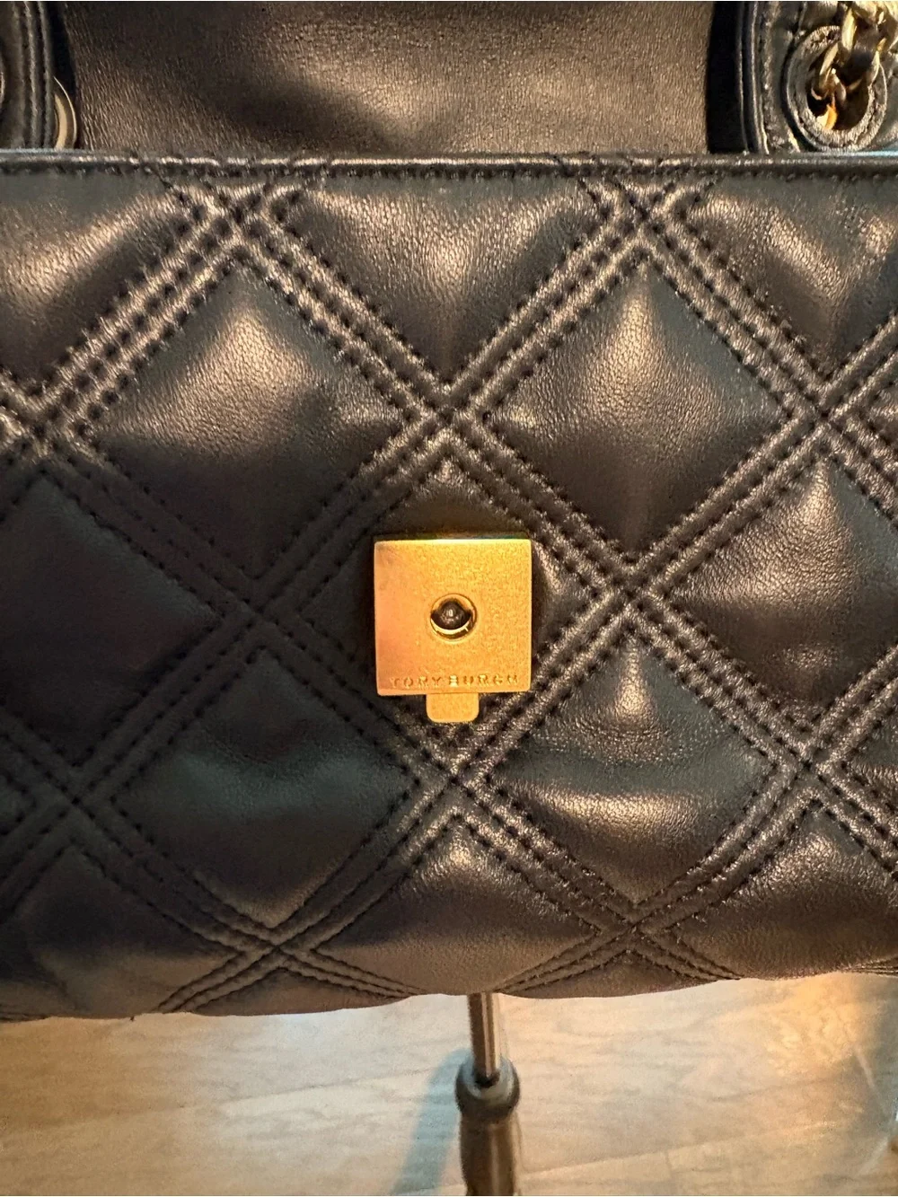 ✨Tory Burch (EUC) Quilted Black Shoulder Bag with Gold Chain Straps✨